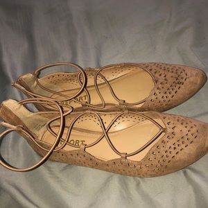 size 7.5 tan lace up flats